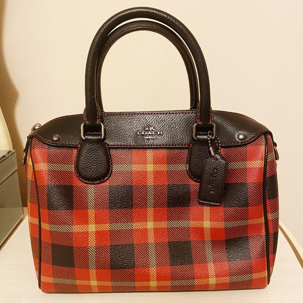 ❤️Coach Plaid Tartan Small Barrel Bag❤️